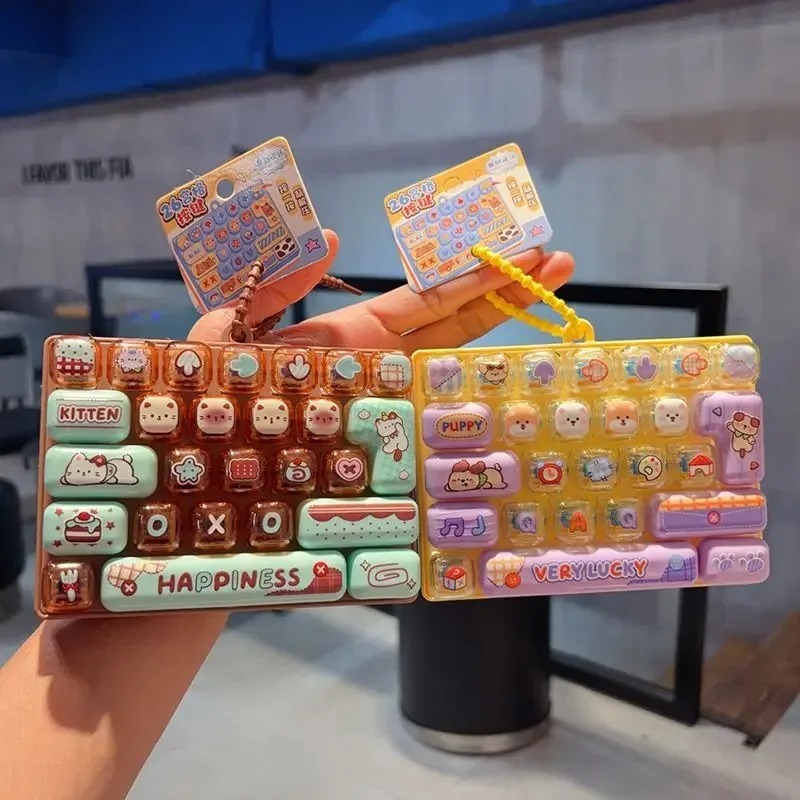 Wedding Yes - มีสินค้าในสต็อก 26Grid Keycap Clicker ของเล่นคลายเครียด คีย์บอร์ดพวงกุญแจ