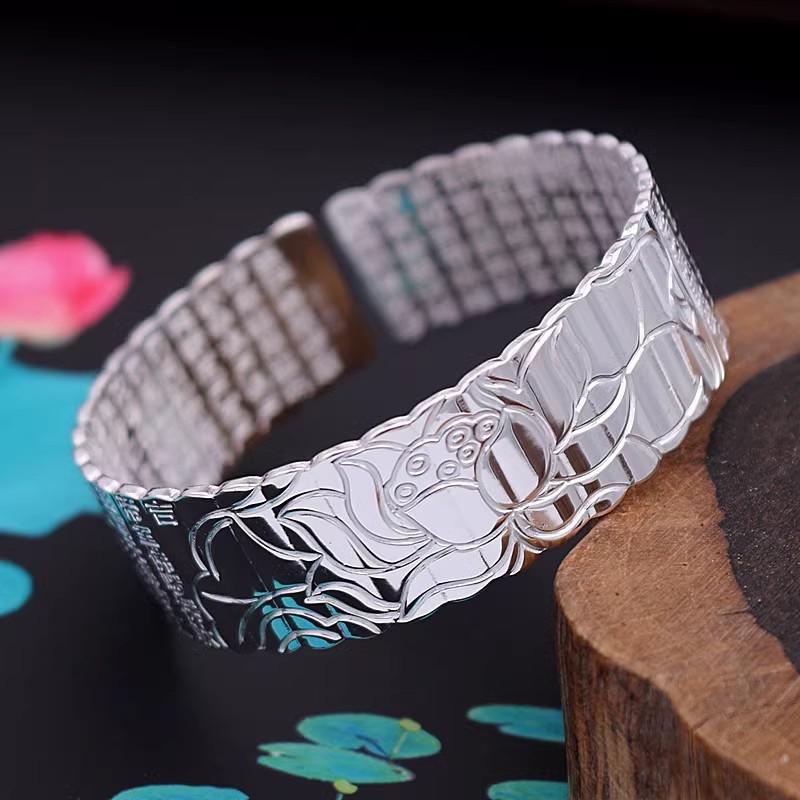 สร้อยข้อมือดอกบัวแวววาวสำหรับแ - Wedding Sutra บทวิจารณ์และราคา